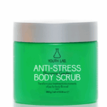 Απολέπιση σώματος με anti-stress δράση της Youth Lab, για αποτοξίνωση και ευεξία. Απολεπίζει και αποτοξινώνει και ενυδατώνει σε βάθος.