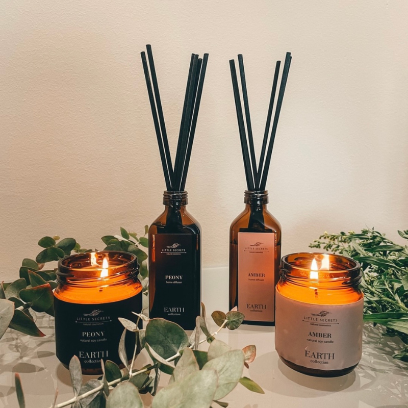 CANDLES AND DIFFUSERS AMBER AND PEONY LITTLE SECRETS EARTH COLLECTION