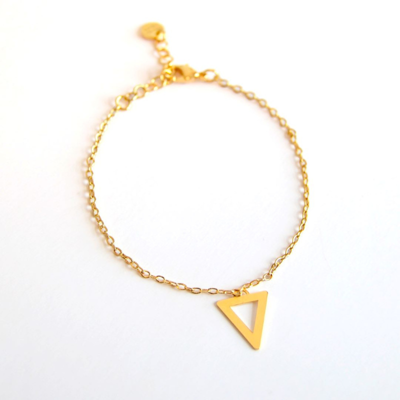 Υποαλλεργικό Βραχιόλι με Τρίγωνο από τη Farma Bijoux. Είναι κατασκευασμένα από οικολογικό ορείχαλκο, χωρίς νικέλιο, κάδμιο, μόλυβδο!