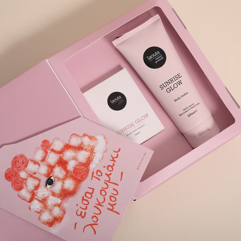 Κάνε δώρο στα αγαπημένα σου πρόσωπα αλλά και στον εαυτό σου αυτό το υπέροχο κουτί που περιλαμβάνει το νέο βούτυρο και έλαιο σώματος "Sunrise glow"!